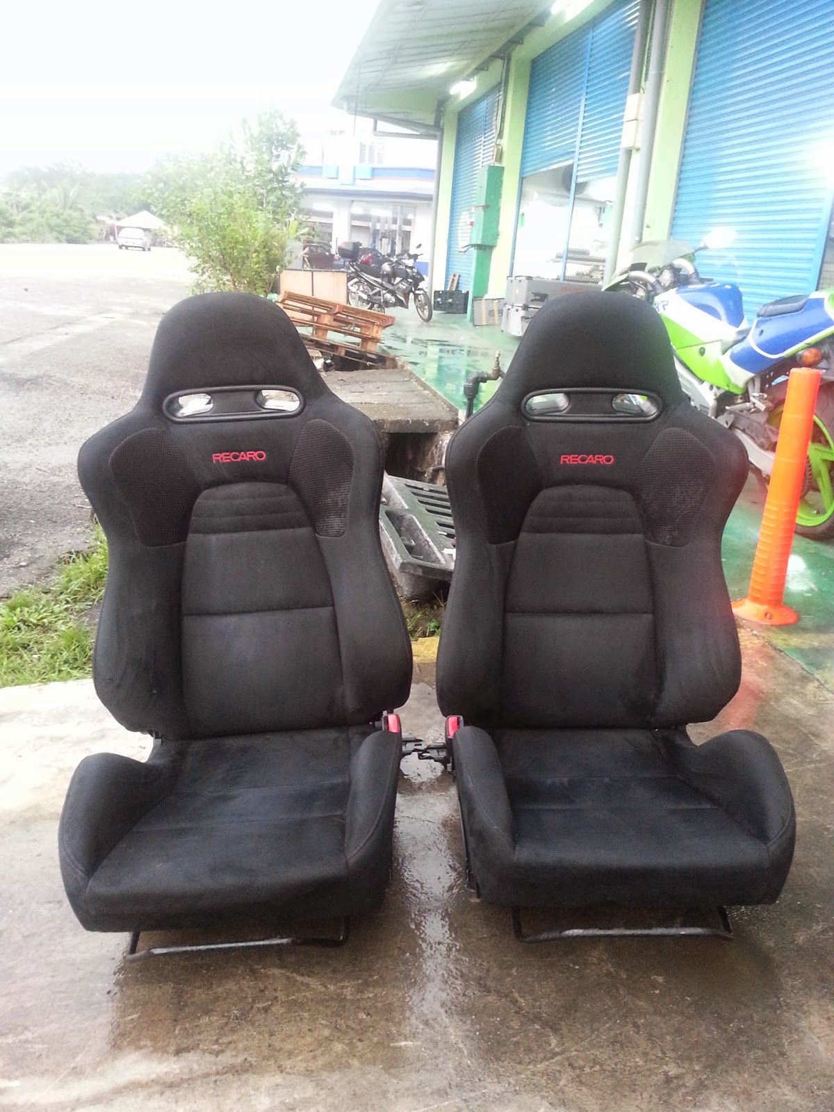 Dingz Garage Seat Recaro Lancer Evo 9 MR complete