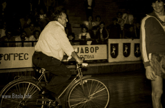 Mate Shundovski (1936-2006) 