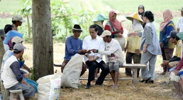 Presiden Joko Widodo sangat Merakyat dan Sederhana
