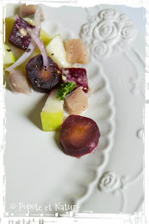 Salade de pommes de terre aux harengs fumés, betterave, carottes et pomme Granny © Popote et Nature