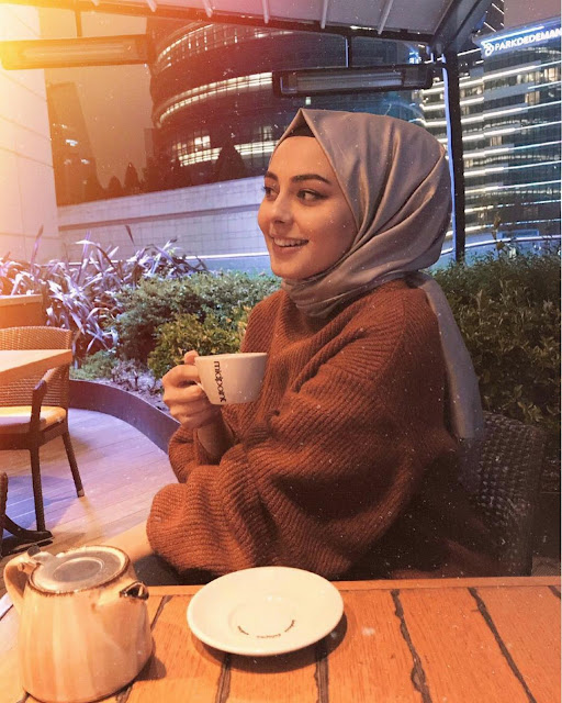 Smile Sweety Beautiful Hijaber - Cute Hijabi
