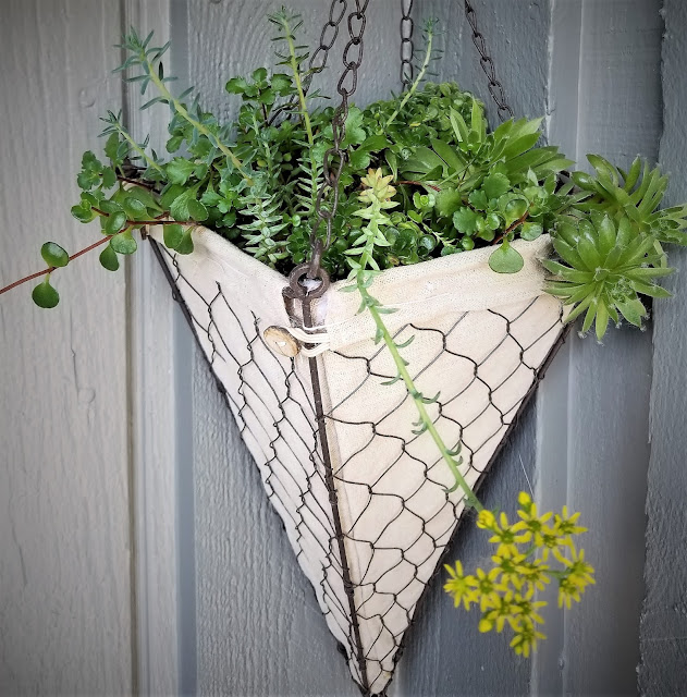 Hello, (Flower) Potted SUMMER! - pyramid planter www.bohohome.com @bohosusan www.etsy.com/shop/BoHoHomebySusan