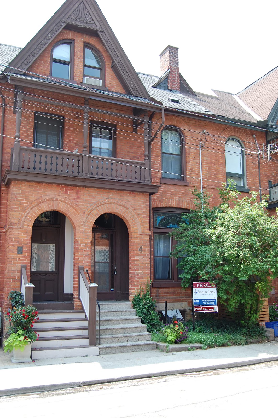 CABBAGETOWN NEIGHBOURHOOD REVIEW Serving Cabbagetown & the downtown