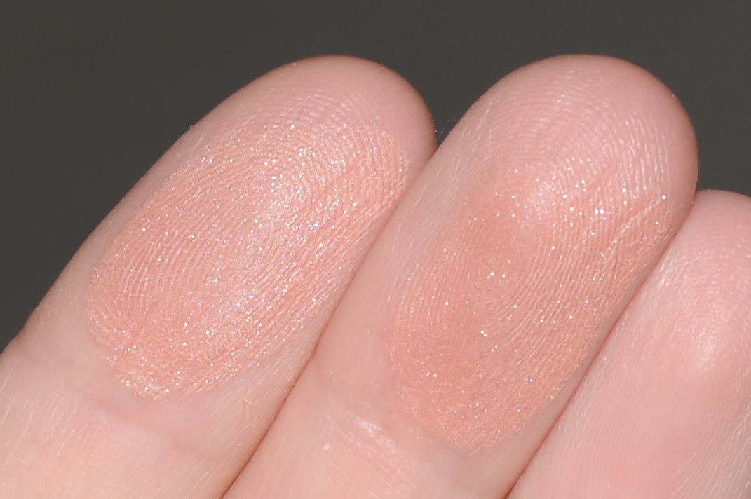 La vie de la femme: Румяна Chanel Joues Contraste #15 Orchid Rose