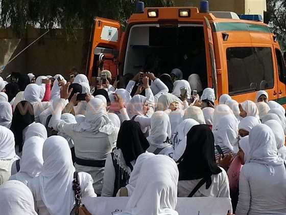 بالفيديو... رقص وفضائح فى الاحتفال بعيد الام باحدى المدارس الثانوية التجارية بكفر الشيخ 684