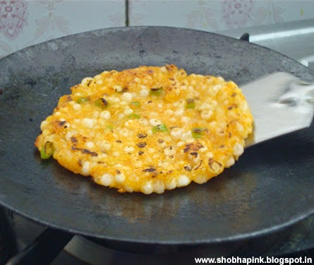 Sabudana Thalipeeth