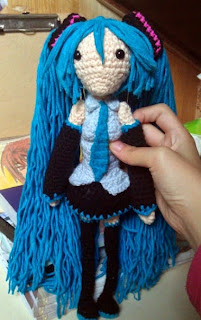 http://translate.googleusercontent.com/translate_c?depth=1&hl=es&rurl=translate.google.es&sl=en&tl=es&u=http://crochetfangirl.blogspot.tw/2013/02/hatsune-miku-free-amigurumi-pattern.html&usg=ALkJrhhkzhUTbAVC99e5DIGFQihsdnZJWw