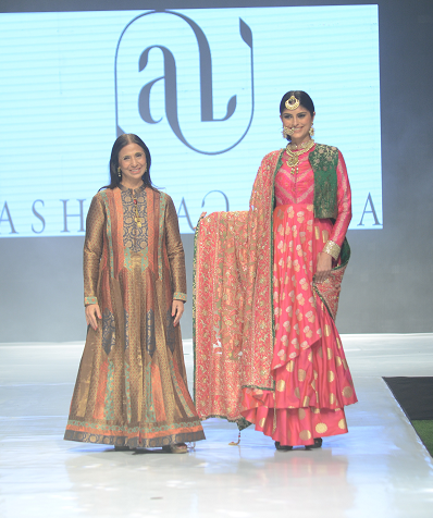 Leena Singh of Ashima-Leena with Showstopper Leena Singh of Ashima-Leena with Showstopper