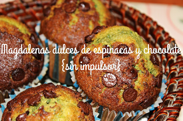 MAGDALENAS DULCES DE ESPINACAS CON PEPITAS DE CHOCOLATE {SIN LEVADURA} MAGDALENAS DULCES DE ESPINACAS CON PEPITAS DE CHOCOLATE {SIN LEVADURA}