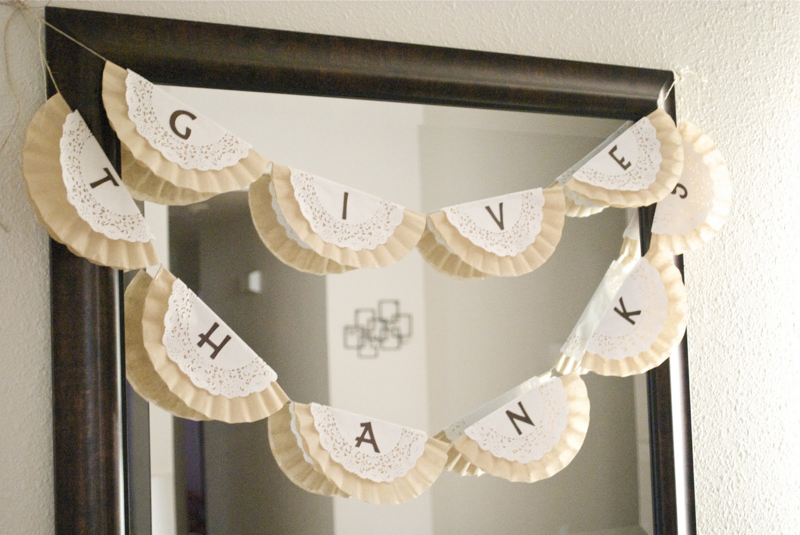 Easy Give Thanks Garland