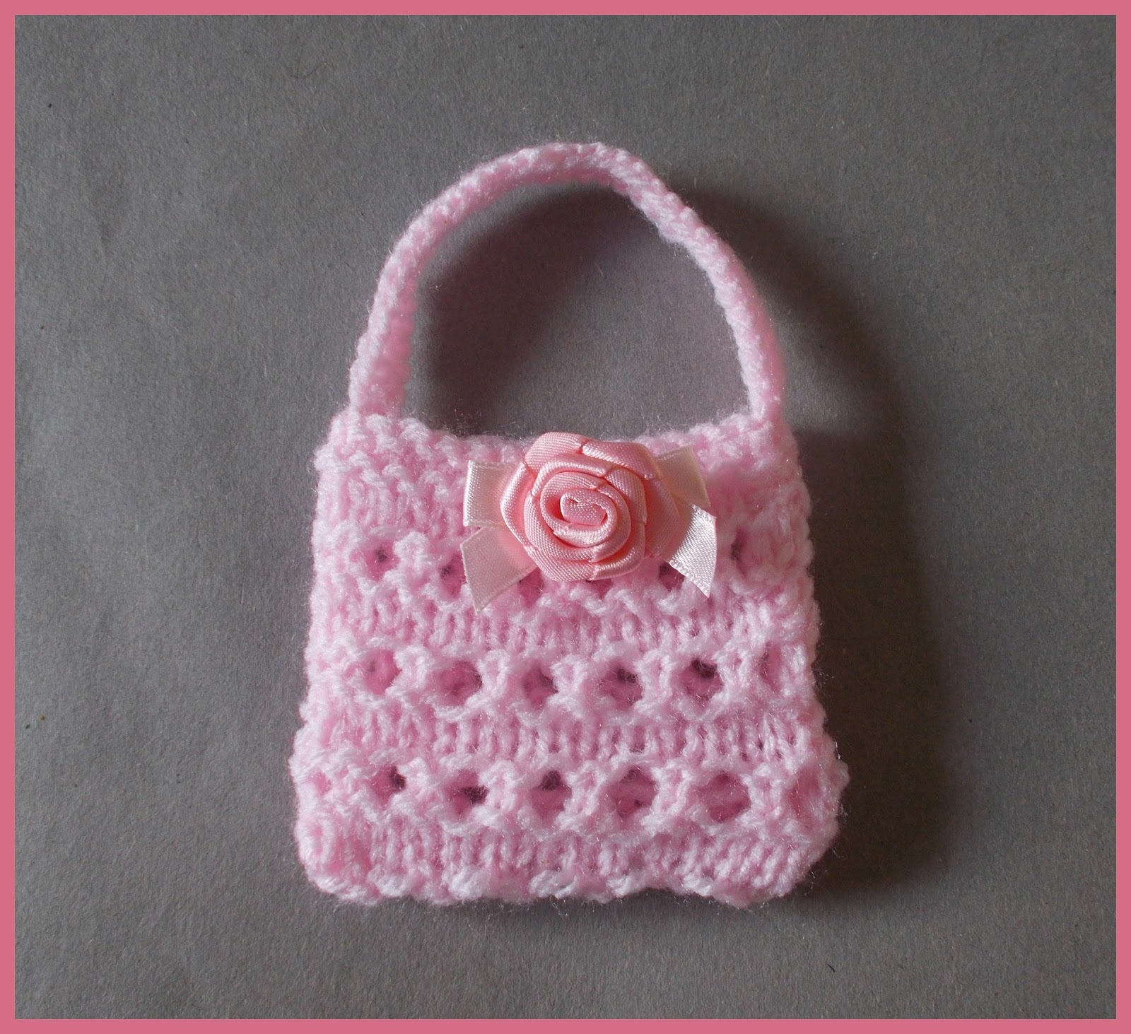 Marianna&#39;s Lazy Daisy Days: Mini Gift Purses ~ Knit