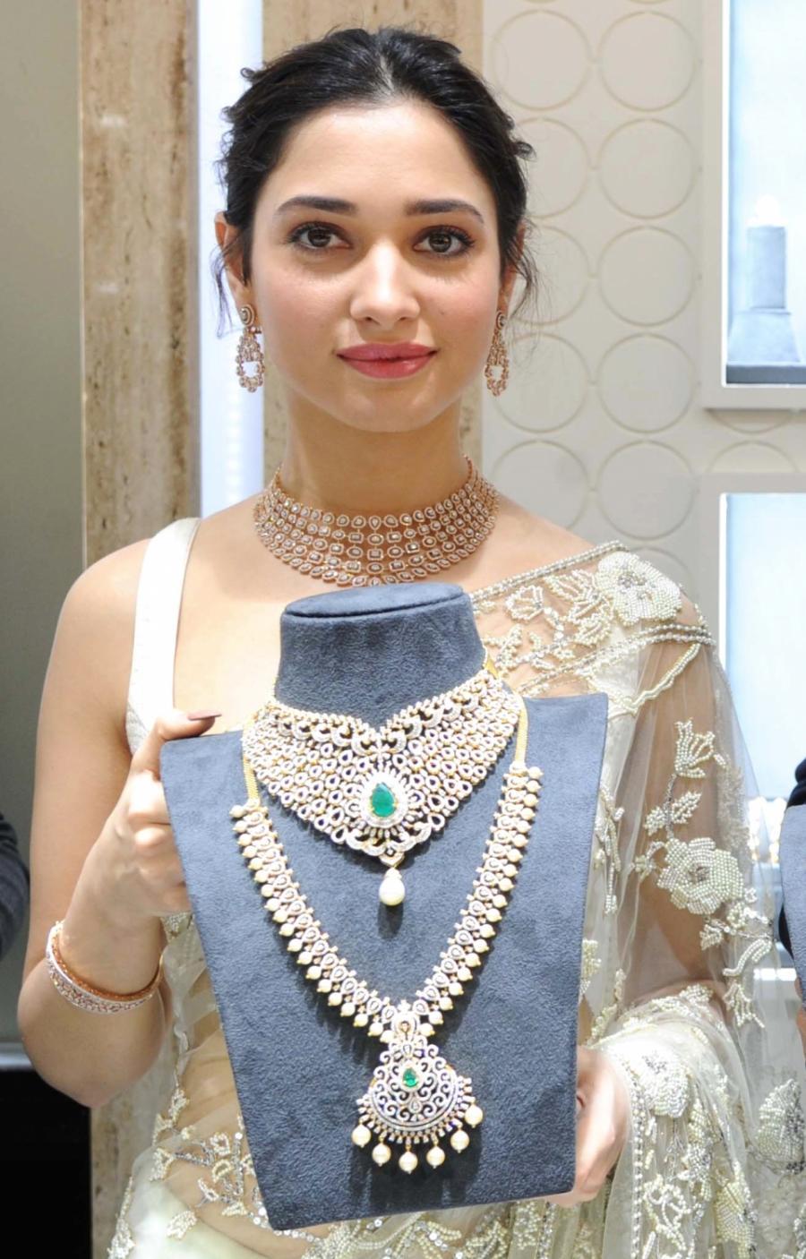 Tamannaah Stills In White Saree Inaugurates Jewellery