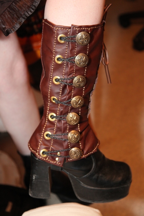 Chronicle of a Lady : Spats- Steampunk Style