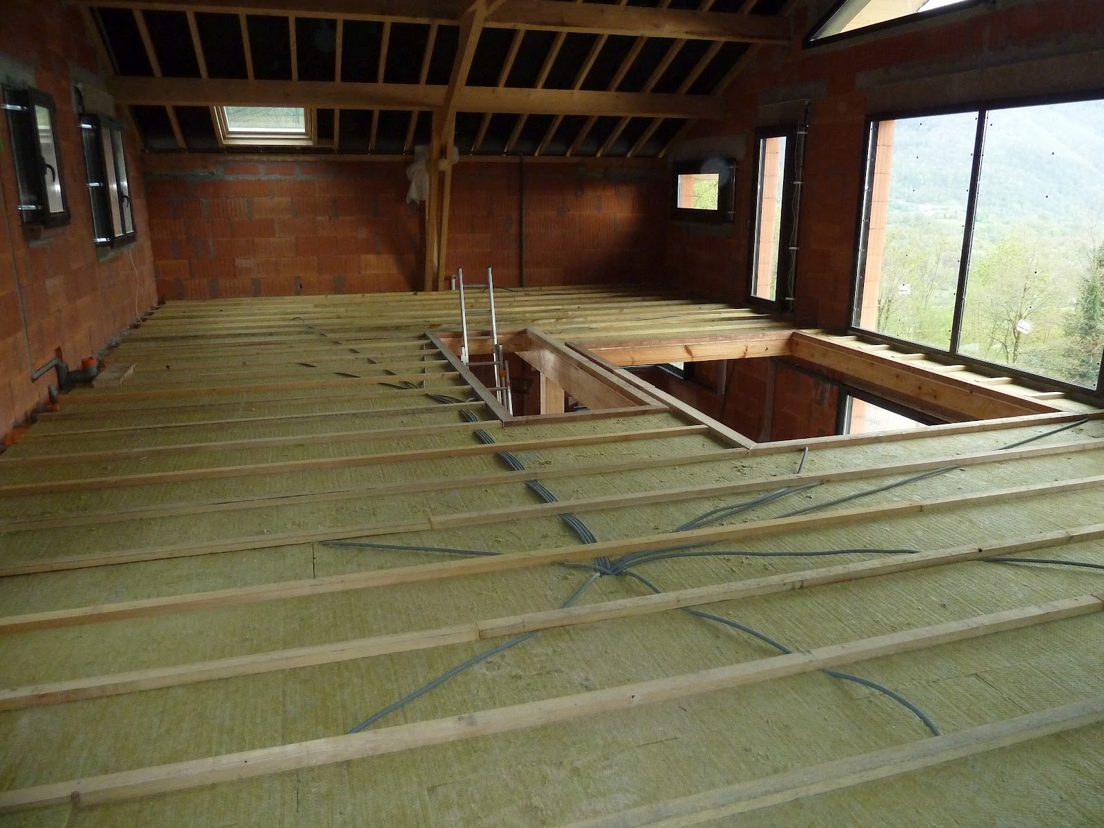 La maison de meltemetpetau Le plancher technique de l