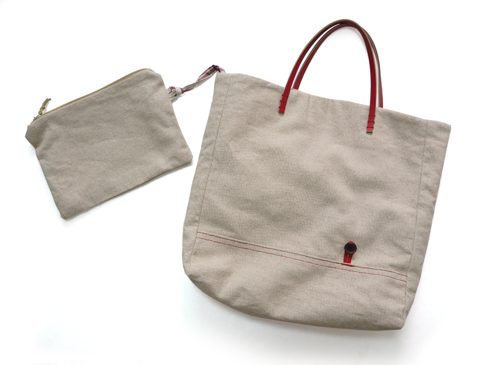 Sew a tote bag with leather handles.  Photo Tutorial