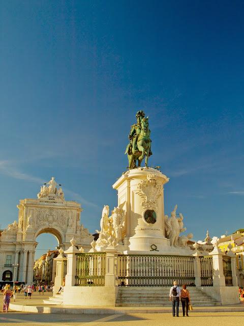 Plaza del Comercio de Lisboa, con la estatua ecuestre de José I