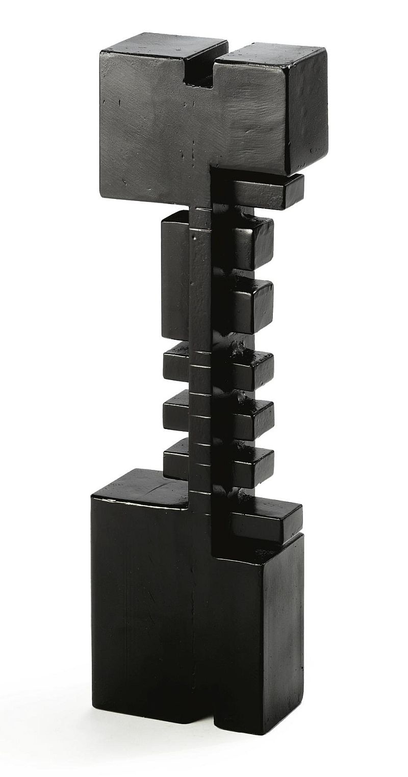 Renata Vidal - Cover adaptations of foreigner editions, image size:800x1523