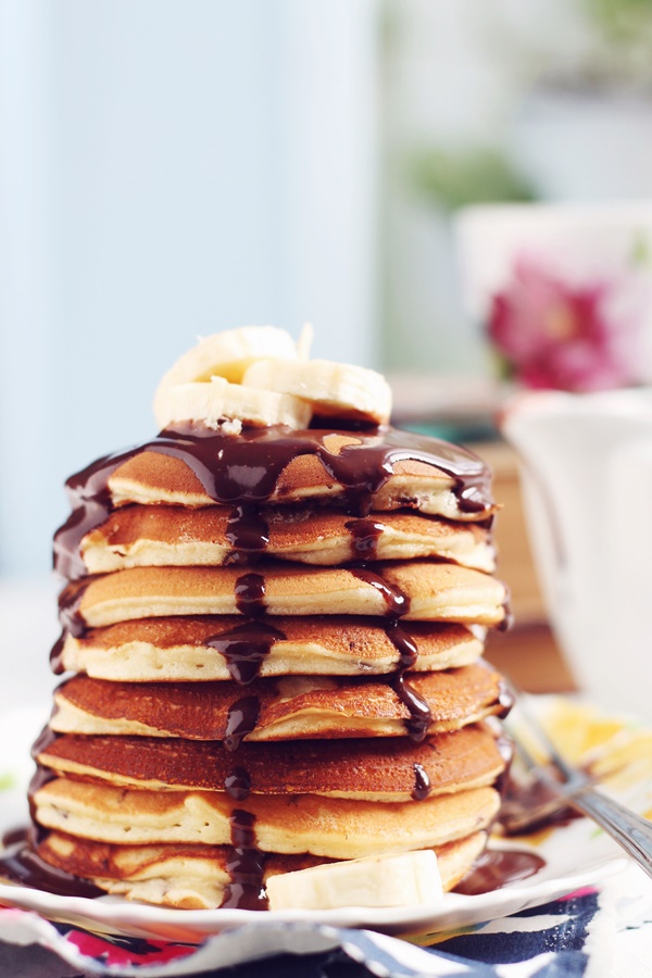Pasiune pentru bucatarie Pancakes cu sos de ciocolata