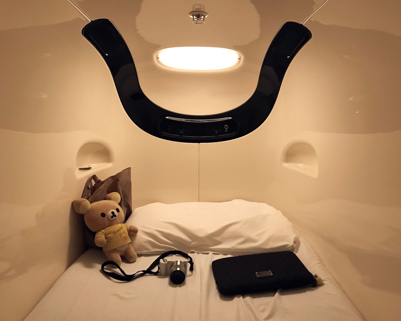 9 Hours Narita Capsule Hotel Review Budget in Tokyo