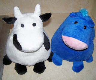 Mr. Moo and Pokey: Kindergarten Music l Barefoot Books-LadyD