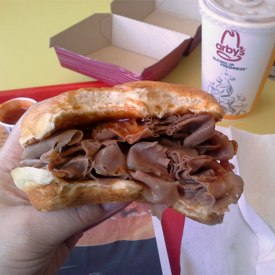 King's Hawaiian Roast Beef Sandwich from @Arbys #RoastBeefatopia | www.girlichef.com