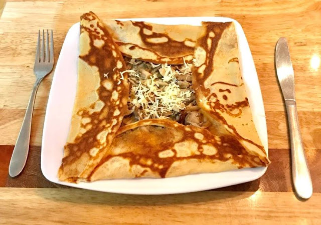 Bánh Crepes nhân thịt bò Bánh Crepes nhân thịt bò