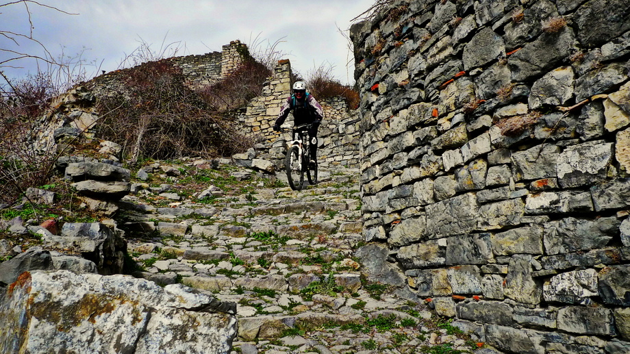 Biciorama: Eligiendo el camino difícil: Ruta de las ermitas en ruinas ...
