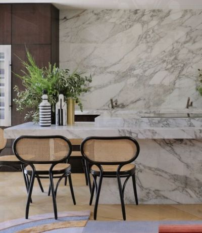 Rustic wooden table ideas: advantages, disadvantages, tips and amazing photos