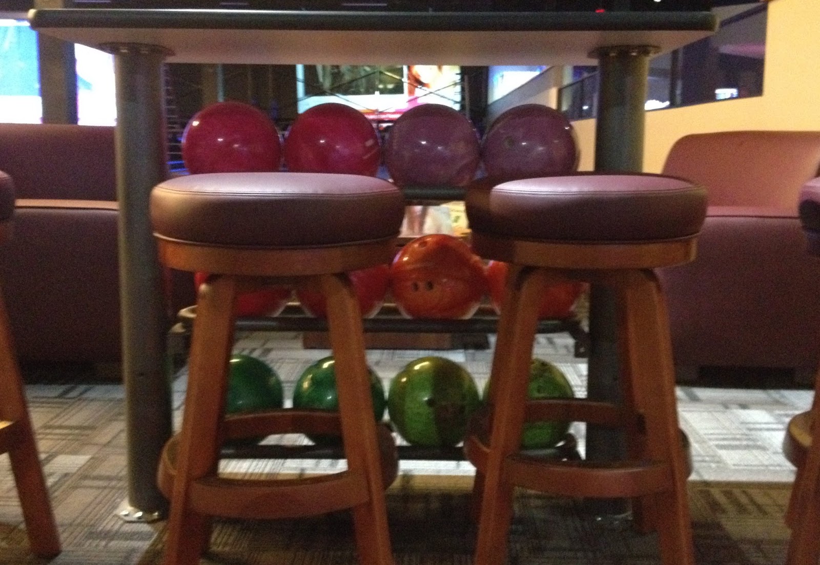 Cummins Life Austin�s Park N Pizza New Bar and Grill and Bowling