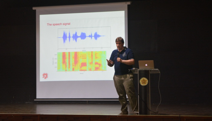 Kembangkan Aplikasi Text-to Speech Bahasa Jawa, UGM Gandeng Google