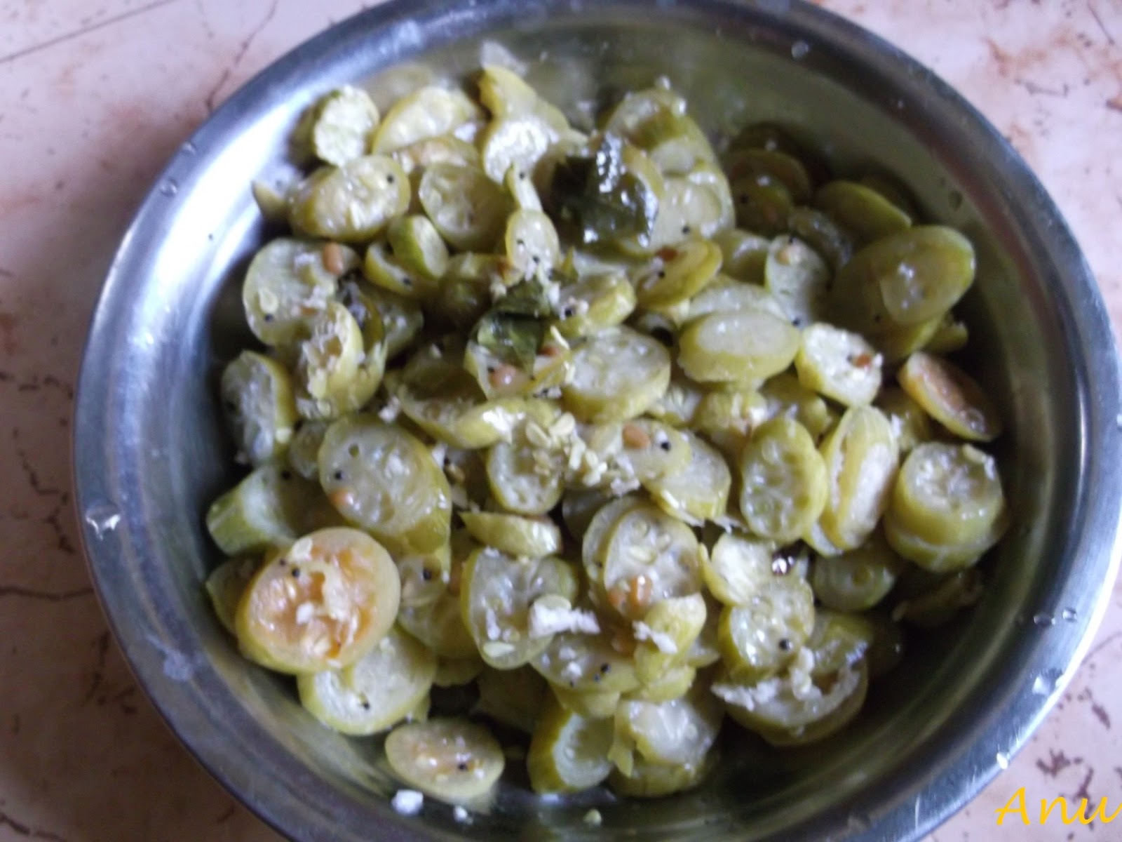 Natural food and good health: Thondekai palya(Ivy gourd dry fry) recipe
