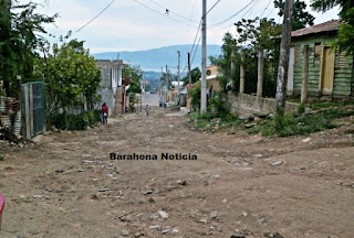 EN BARAHONA; Los Comunitarios de Casandra denuncian mal estado de sus calles