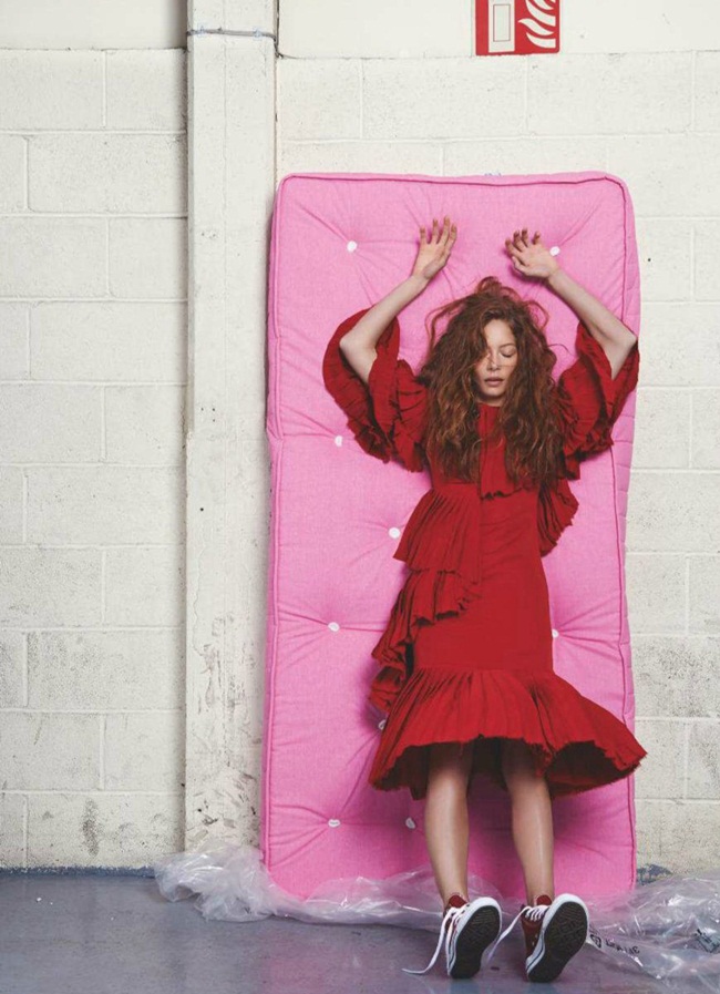 InStyle UK December 2015, Jenna Thiam -2 Gucci 2015 AW Red Layered Silk Satin Georgette Plisse Ruffle Dress Editorials