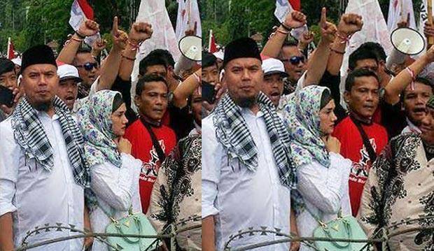 Ini Tujuh Selebriti yang Ikut Demo 4 November Ini Tujuh Selebriti yang Ikut Demo 4 November