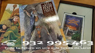 Llama ahora para una lectura de tarot. TAROT
