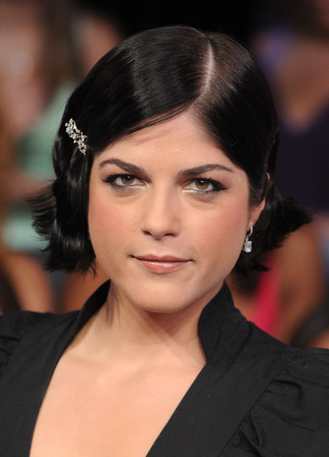 Actress selma blair reveals new details about her multiple sclerosis (ms) i...