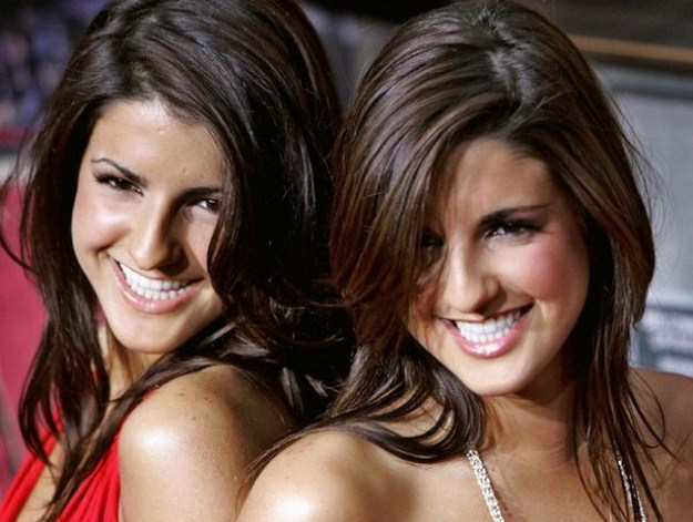 мэри кейт олсен. сэм сара близняшки. тайные близняшки. сестры эшли и мэри-кейт олсен. известные близняшки.