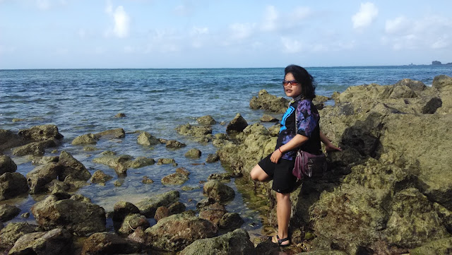 Gembira di Pantai Kuta Lombok, Nusa Tenggara Barat