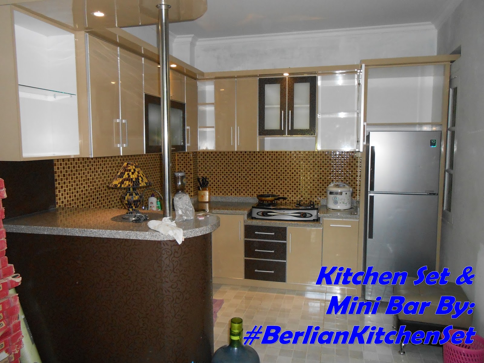 Desain Meja Mini Bar Dapur Leter L 