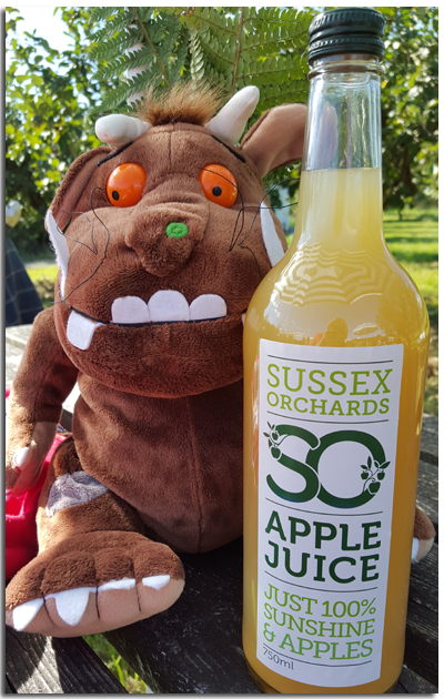 Catching some and apple juice with the Gruffalo