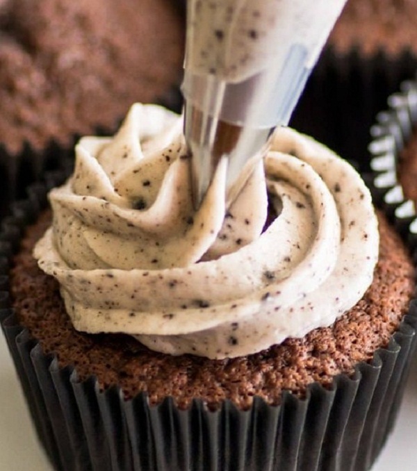 Small-batch Oreo Frosting Small-batch Oreo Frosting