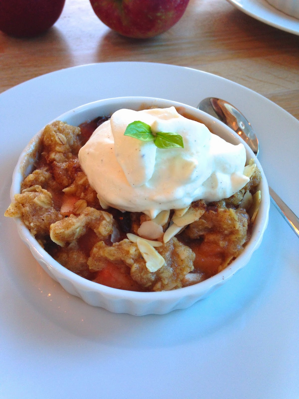 Grünergranny: Eplepai med havrecrumble og rosiner