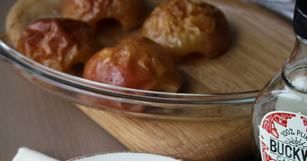 Nourish me lovingly Baked apple halves (GF, V+)