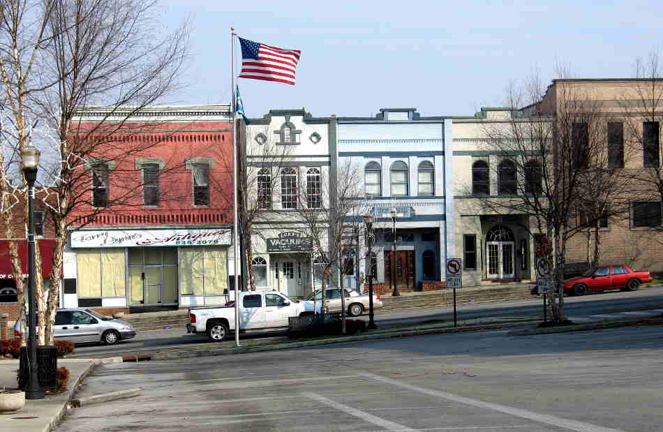 Jim Young Reporter Governor Haslam, ECD Commissioner Rolfe Announce