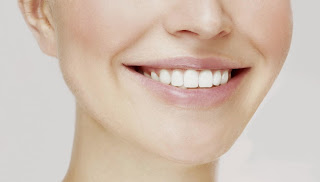 consejos para tener dientes blancos de forma natural 
