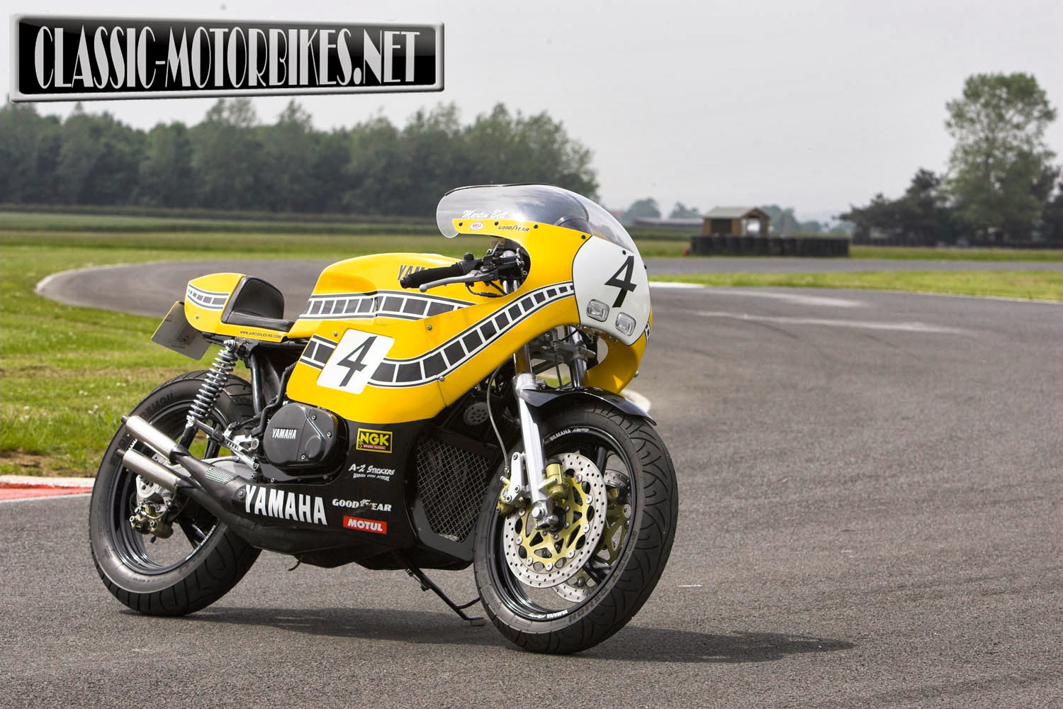 yamaha rd 700