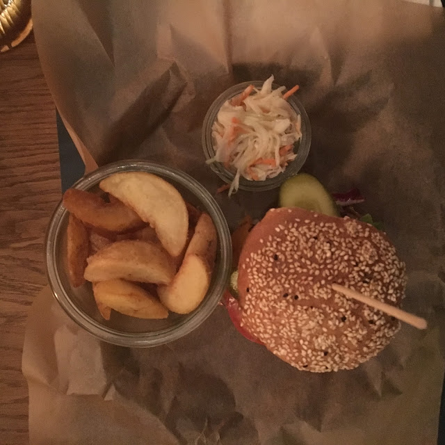 beefburger, rosemary fries and delicious coleslaw