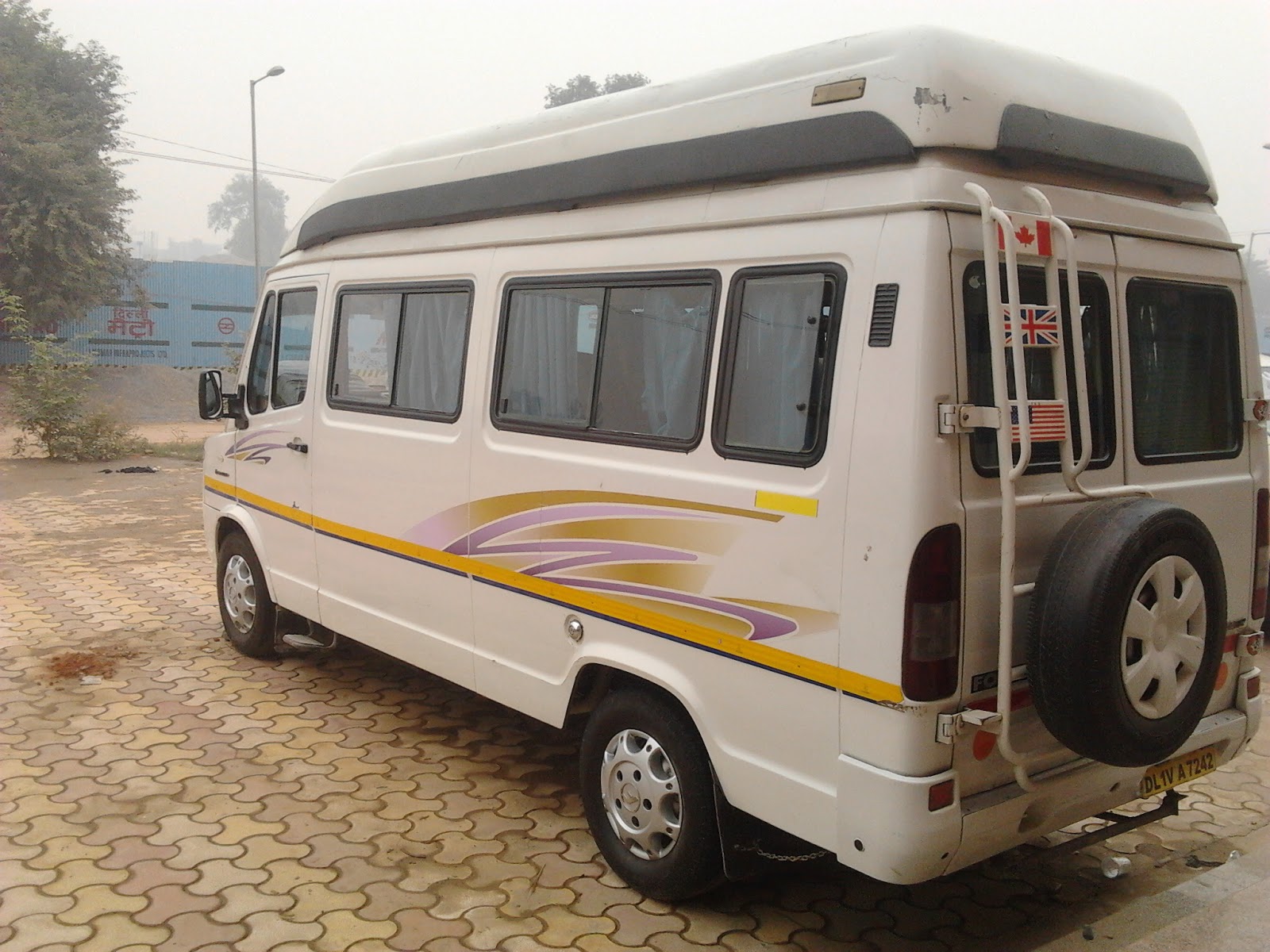 12 seater tempo traveller price in pune
