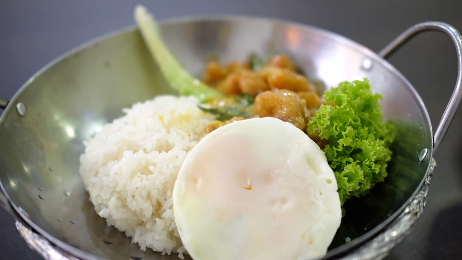 TASTE GOOD Best Salted Egg Chicken Rice in Singapore ELIZABETHANNAH
