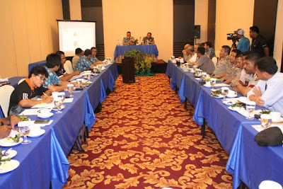 Dalam rangka kejuaraan bola Volli pada pra PON 2015 maka Persatuan Bola Voli Seluruh Indonesia ( PBVSI) Papua menggelar Pertemuan pada Selasa (1/11) yang bertempat di Hotel Aston kota Jayapura.